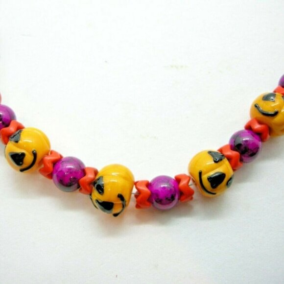 Pumpkins and pearls lampwork necklace - Picture 15 of 16